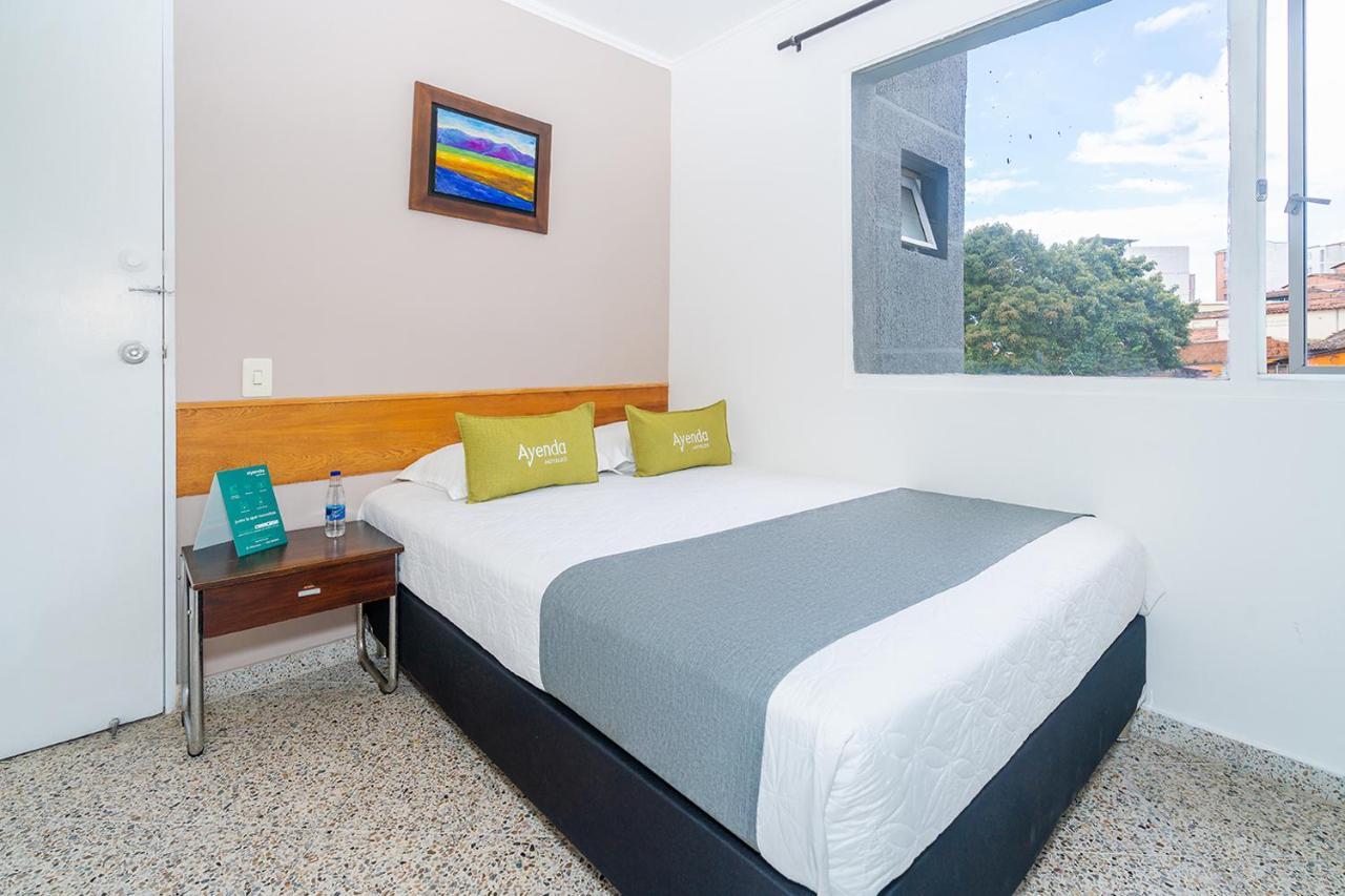 Hotel Oasis Rionegro Exterior photo
